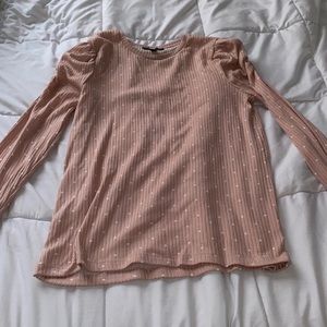 comfy long sleeve polkadotted shirt.